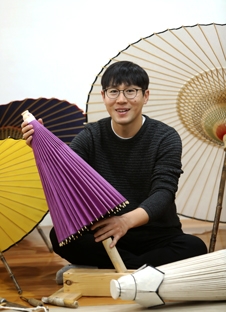 윤성호 사진